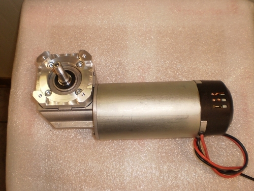 DC Gearmotors orthogonal axes
